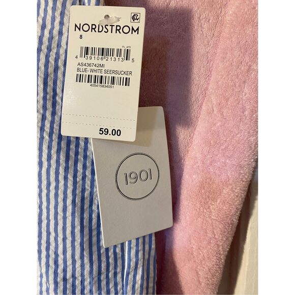 1901 NWT women’s striped seersucker, blue and white shorts. Size 8 - Picture 5 of 6